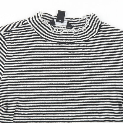 Womens UK Size 8 New Look Black Cropped T-Shirt