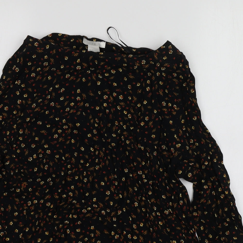 H&M Womens Black Geometric Viscose Basic T-Shirt Size 40 Round Neck