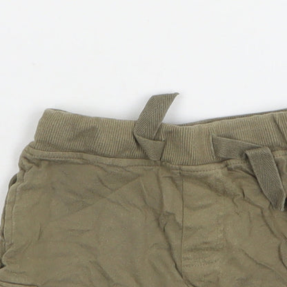 Urban Rascals Boys Green  Cotton Sweat Shorts Size 2 Years  Regular