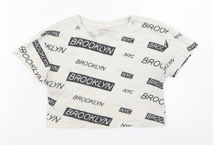 Primark Girls White Geometric 100% Cotton Cropped T-Shirt Size 9-10 Years Round Neck Pullover