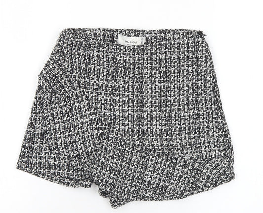 Pull&Bear Womens Black Geometric Cotton Hot Pants Shorts Size XS L3 in Regular