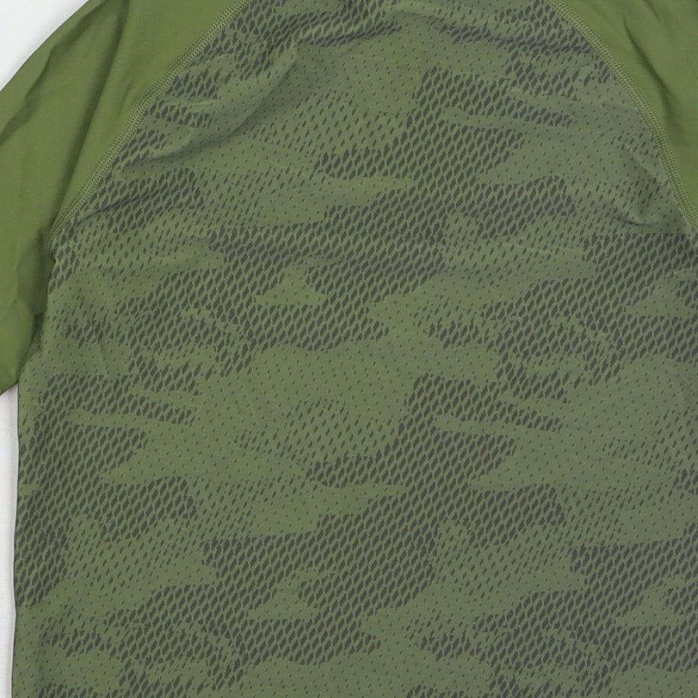 Marks and Spencer Boys Green Camouflage Polyamide Basic T-Shirt Size 7-8 Years Round Neck Pullover