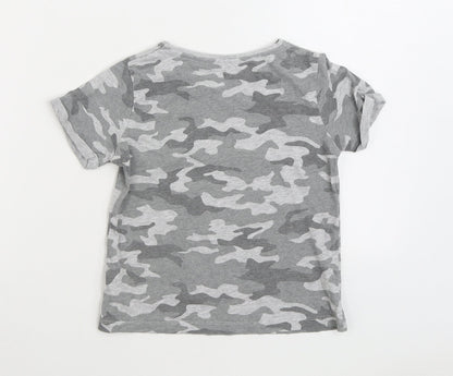 Primark Boys Grey Camouflage Cotton Basic T-Shirt Size 8-9 Years Round Neck Pullover - Slogan