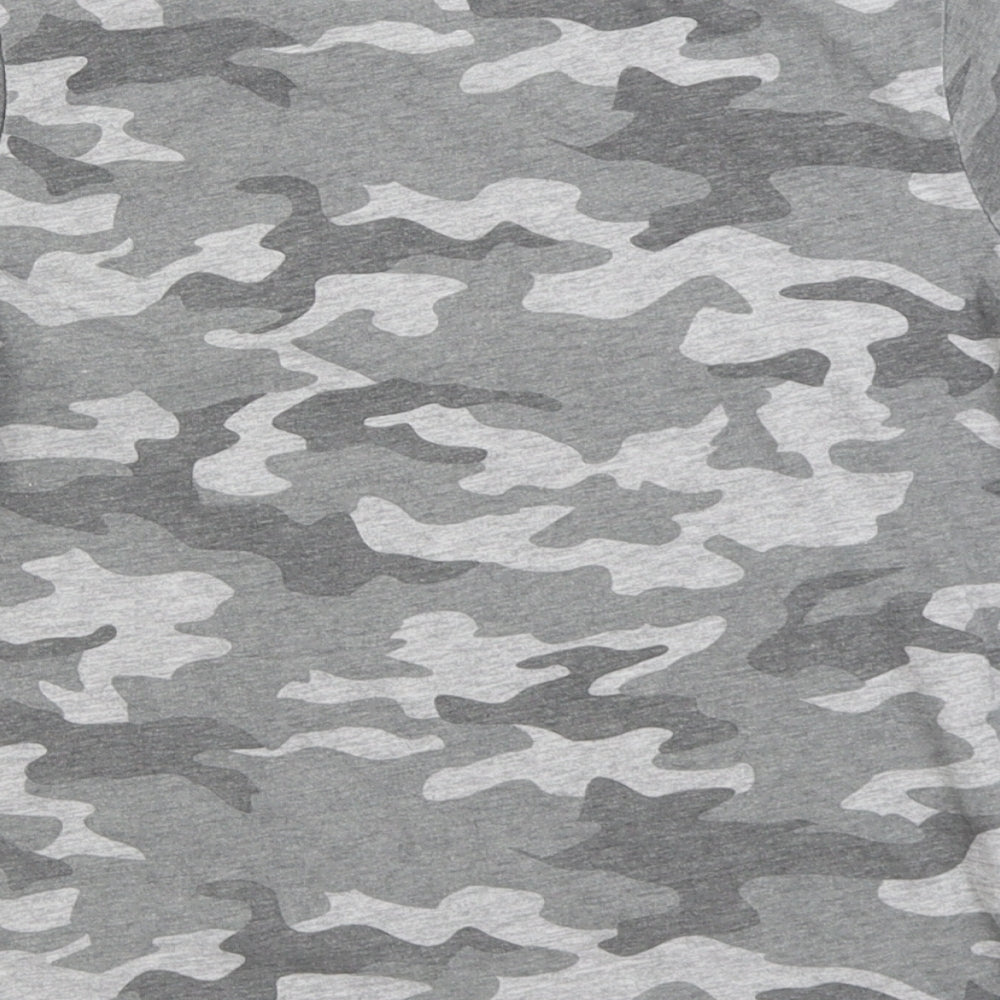 Primark Boys Grey Camouflage Cotton Basic T-Shirt Size 8-9 Years Round Neck Pullover - Slogan