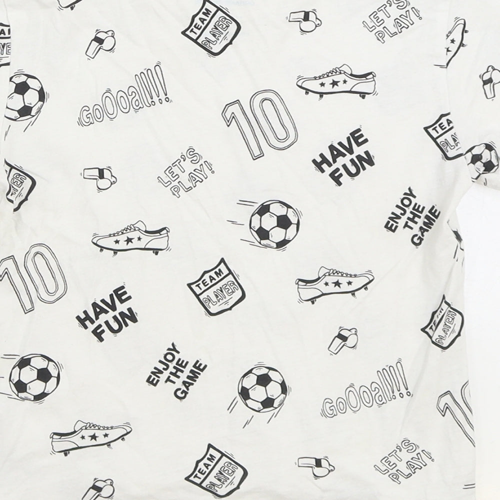 Primark Boys White Geometric 100% Cotton Basic T-Shirt Size 4-5 Years Round Neck Pullover - Football Print