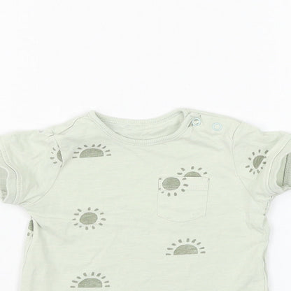 Primark Boys Green Geometric Cotton Basic T-Shirt Size 6-9 Months Round Neck Button - Sun