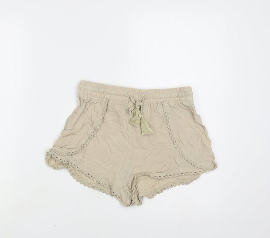 Atmosphere Womens Beige Viscose Hot Pants Shorts Size 8 L3 in Regular Pull On