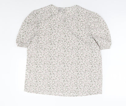 SheIn Womens White Floral Polyester Basic T-Shirt Size M Round Neck