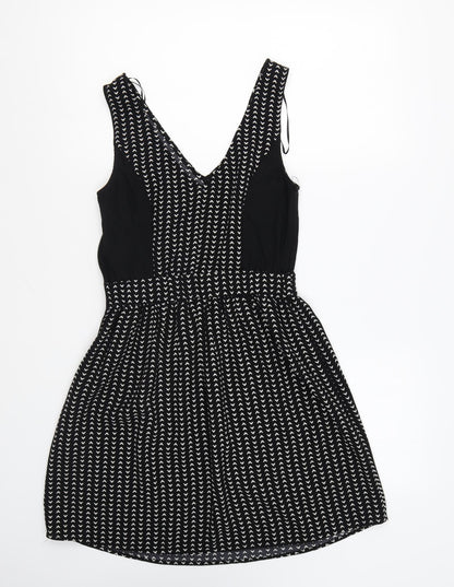 H&M Womens Black Geometric Polyester Fit & Flare Size 8 V-Neck Zip