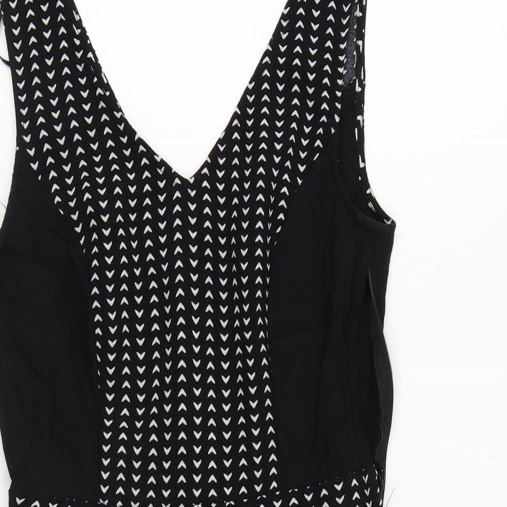 H&M Womens Black Geometric Polyester Fit & Flare Size 8 V-Neck Zip