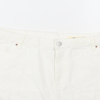 Marks and Spencer Womens White Cotton Mom Shorts Size 22 L3 in Regular Button