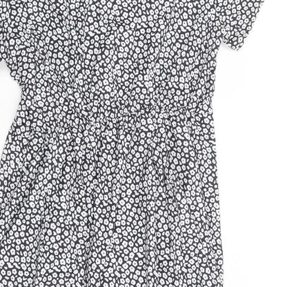 Preworn Womens Black Floral Polyester A-Line Size 4XL V-Neck Pullover