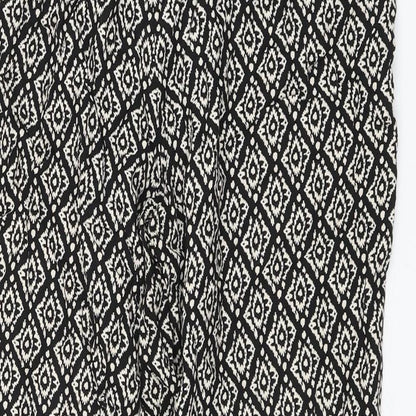 prew Womens Black Geometric Viscose Capri Trousers Size 32 in L22 in Regular
