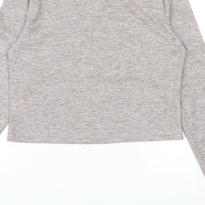 Daze Womens Grey Polyester Cropped T-Shirt Size L V-Neck - Simplicity