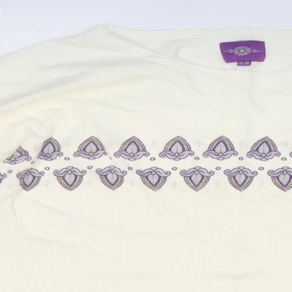 A la Maison Womens White Geometric 100% Cotton Basic T-Shirt Size 18 Round Neck
