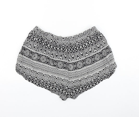 H&M Womens Black Geometric Viscose Hot Pants Shorts Size 8 L3 in Regular Drawstring