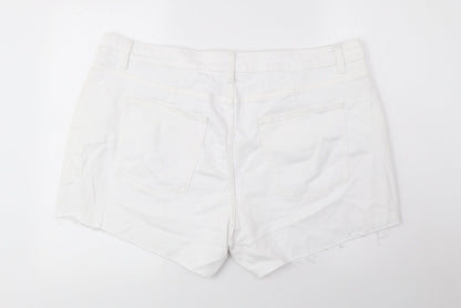 Marks and Spencer Womens White Cotton Mom Shorts Size 22 L3 in Regular Button