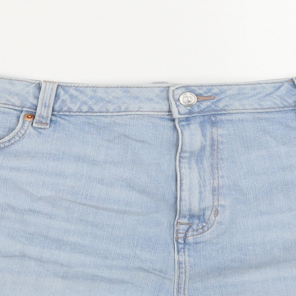 Marks and Spencer Womens Blue Cotton Cut-Off Shorts Size 22 Regular Button