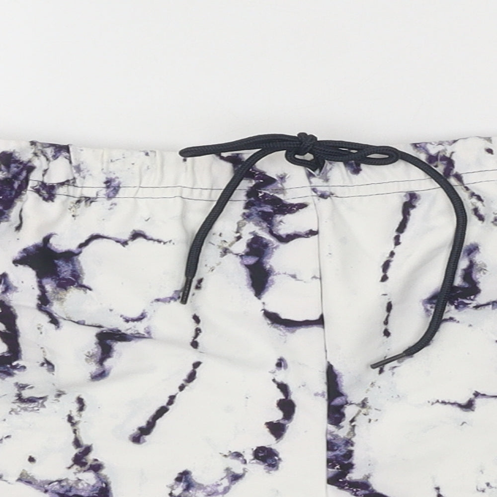 Preworn Mens White Geometric Polyester Sweat Shorts Size XL Regular Drawstring