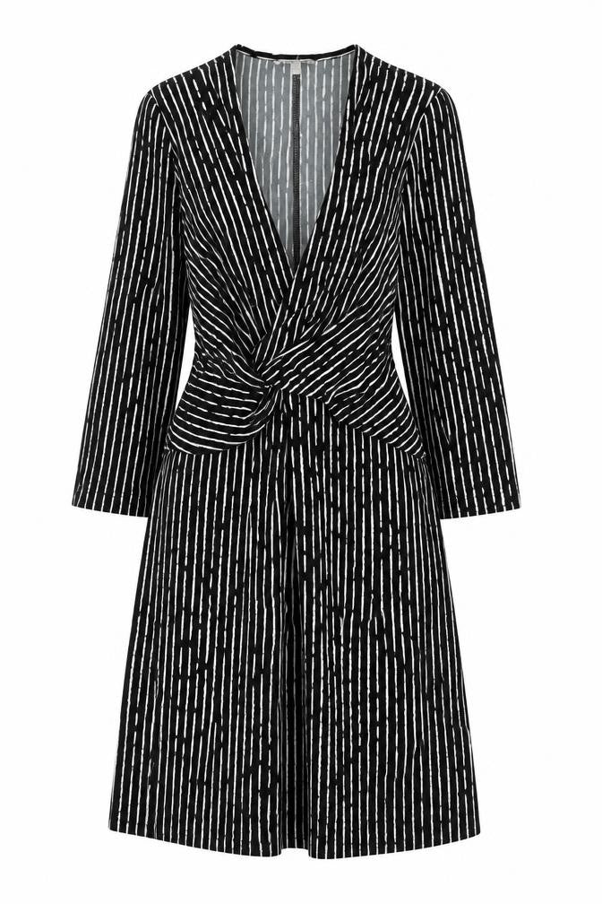 Nutmeg Womens Black Geometric Polyester A-Line Size 10 V-Neck Pullover