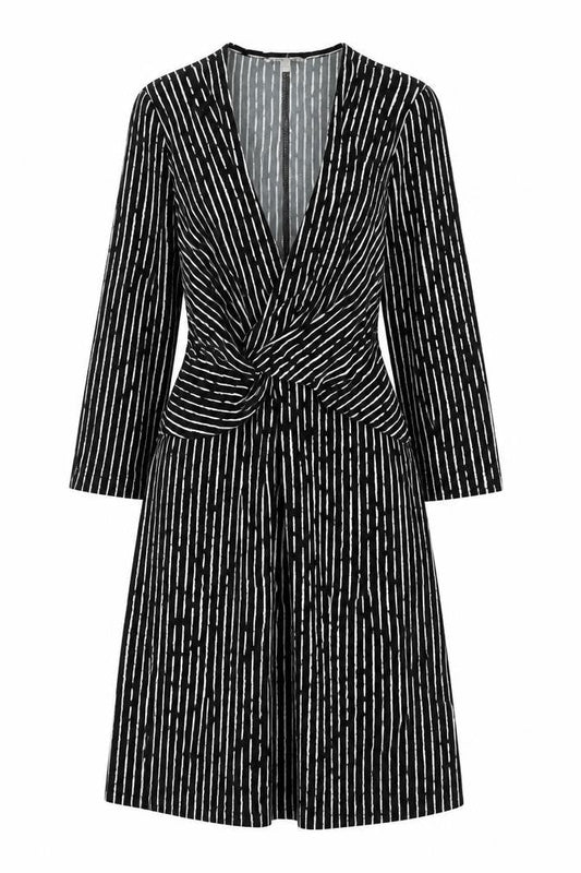 Nutmeg Womens Black Geometric Polyester A-Line Size 10 V-Neck Pullover