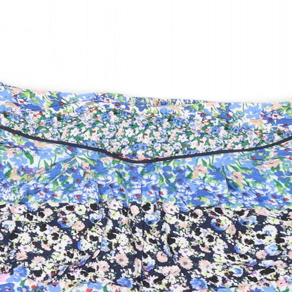 Stradivarius Womens Multicoloured Geometric Polyester Paperbag Shorts Size M Regular Pull On