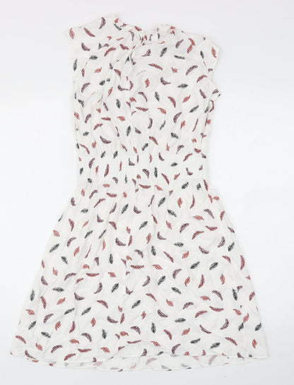 H&M Womens White Geometric Viscose Fit & Flare Size 6 Round Neck Button - Feather Print