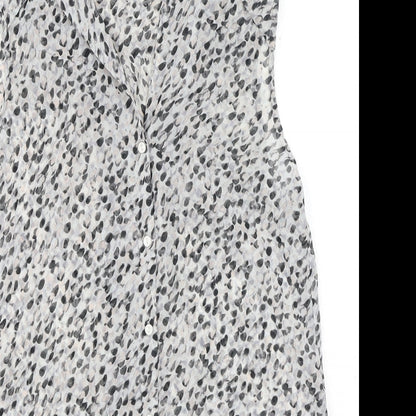Womens UK Size 6 H&M Grey Basic Button-Up