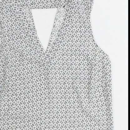 TU Womens White Geometric Polyester Basic Tank Size 8 V-Neck