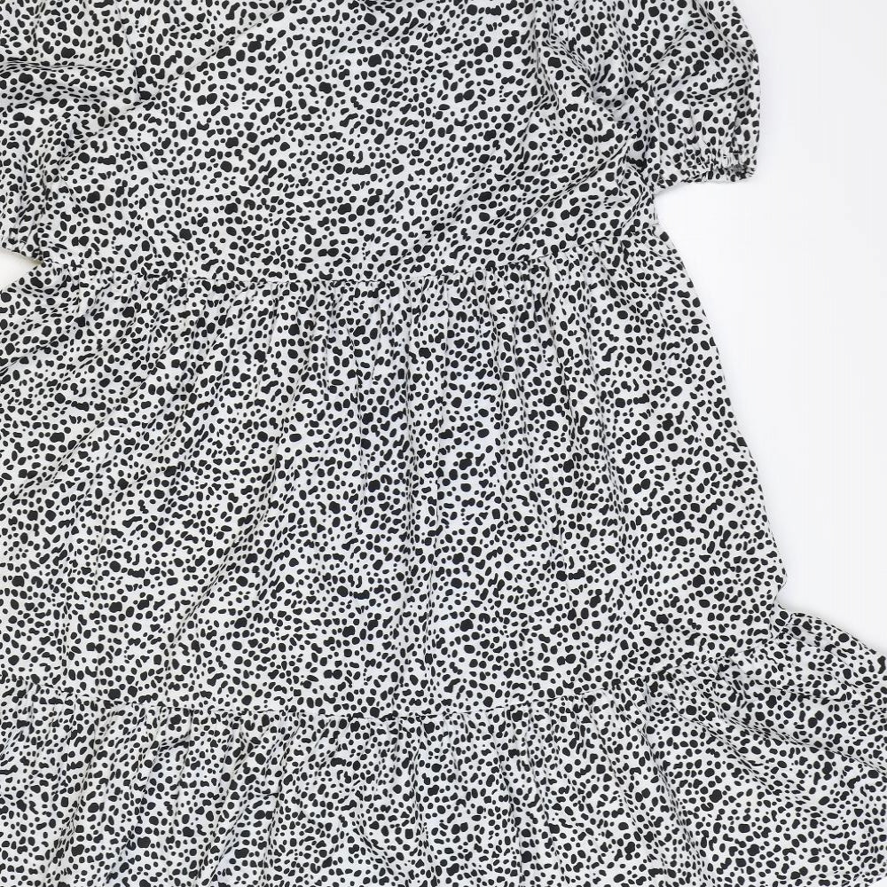 SheIn Womens White Geometric Polyester Fit & Flare Size M V-Neck Button