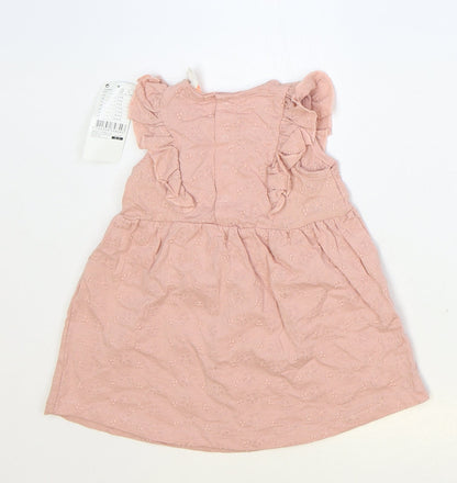 HEMA Girls Pink Floral Cotton Shift Size 9-12 Months Round Neck Snap