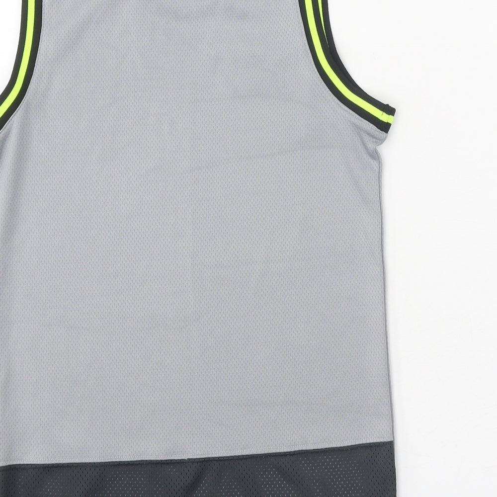 Andi Boys Grey Polyester Basic Tank Size M Scoop Neck Pullover