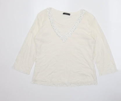 Dolly Womens White Polyester Basic T-Shirt Size M Round Neck