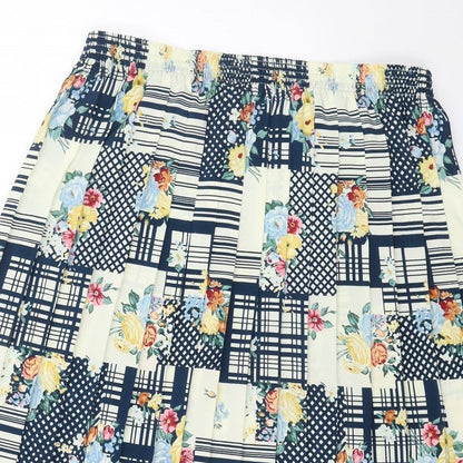 Womens UK Size 32 in Preworn Pleated  Skirt