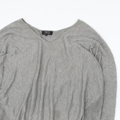 Papaya Womens Grey Polyester Basic T-Shirt Size M V-Neck