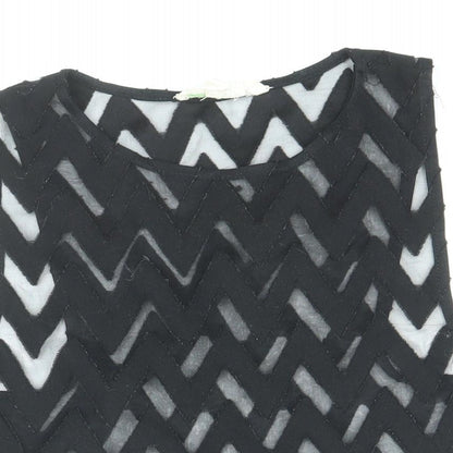Preworn Womens Black Geometric Viscose Cropped Tank Size M Round Neck