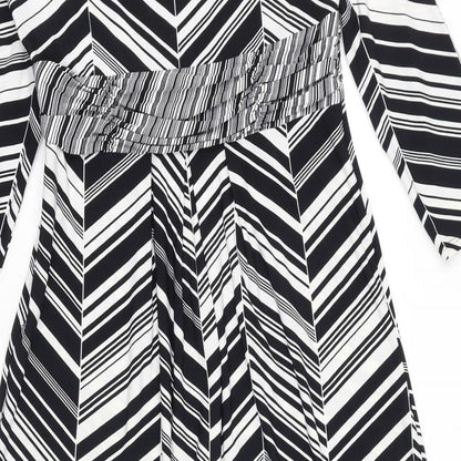 CC Womens Black Geometric Polyester A-Line Size S V-Neck Zip