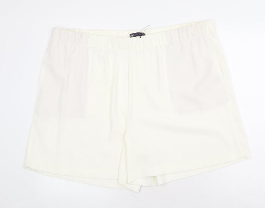 Marks and Spencer Womens White Polyester Basic Shorts Size 24 Regular Pull On