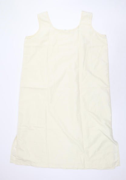 Preworn Womens Ivory Polyester A-Line Size 24 Round Neck Pullover