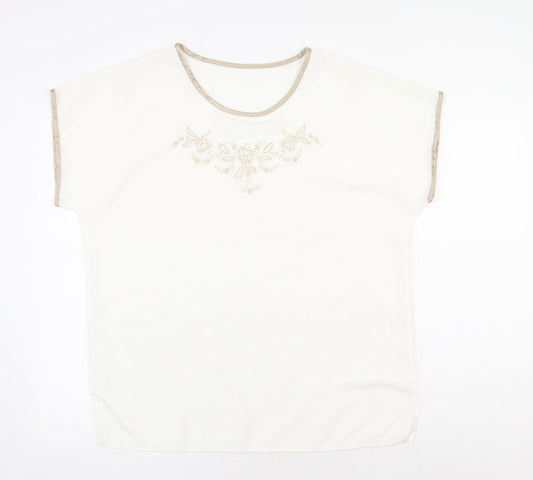 Preworn Womens White Polyester Basic T-Shirt Size 14 Round Neck
