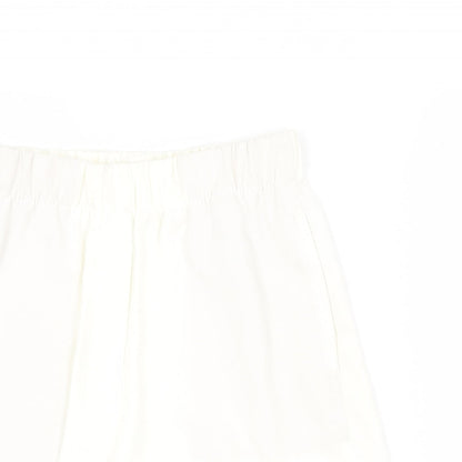 Marks and Spencer Womens White Polyester Culotte Shorts Size 6 Regular Pull On
