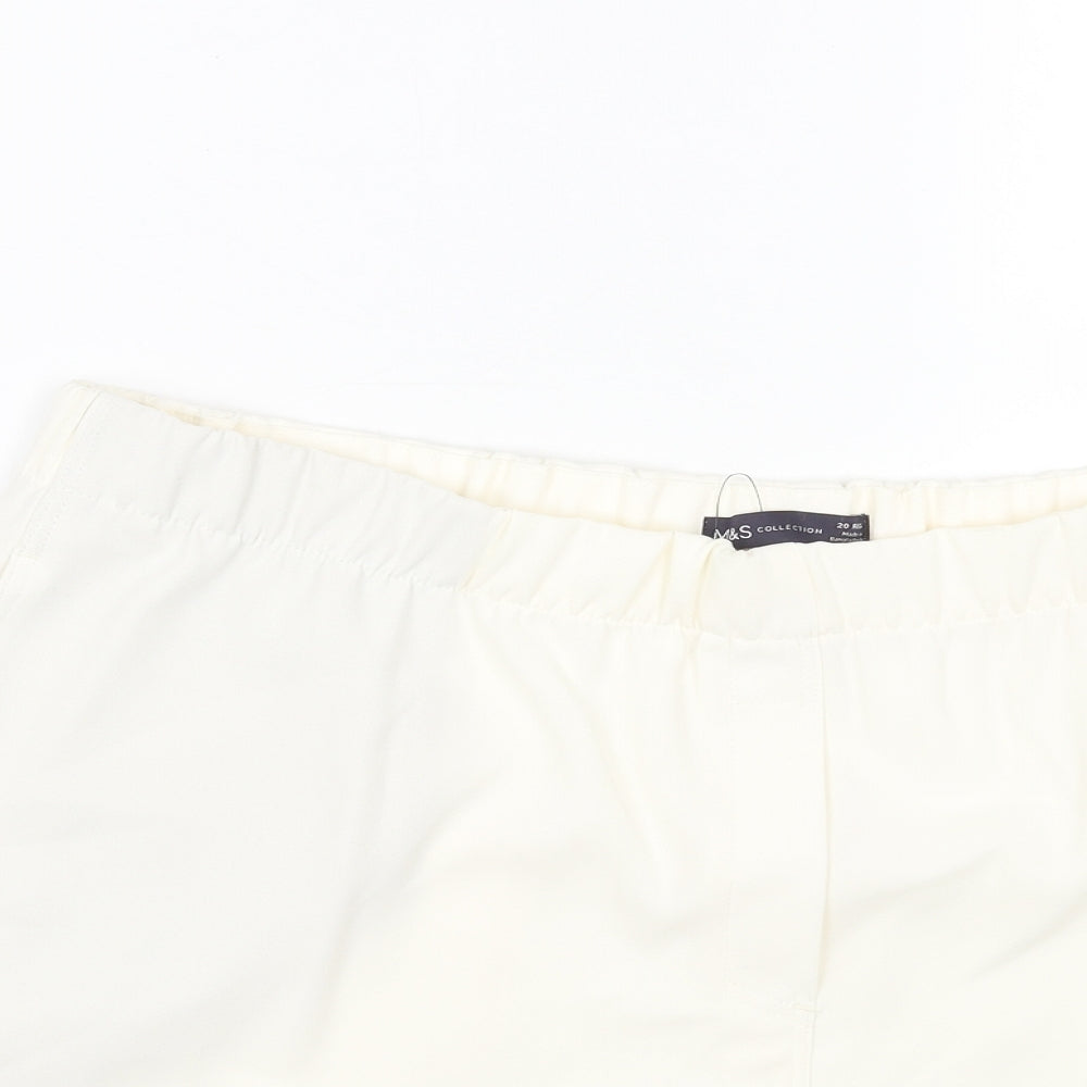 Marks and Spencer Womens Ivory Polyester Basic Shorts Size 20 Regular Pull On