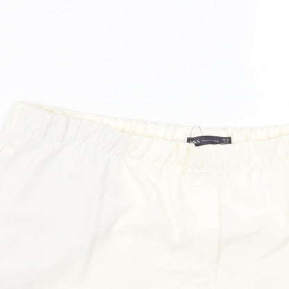 Marks and Spencer Womens Ivory Polyester Basic Shorts Size 20 Regular Pull On