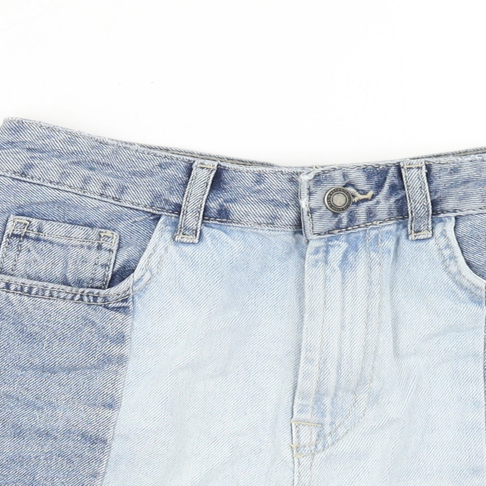 Stradivarius Womens Blue Check Cotton Cut-Off Shorts Size 6 Regular Zip