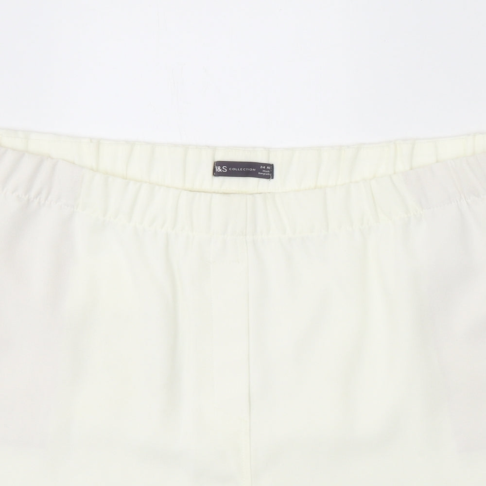 Marks and Spencer Womens White Polyester Basic Shorts Size 24 Regular Pull On