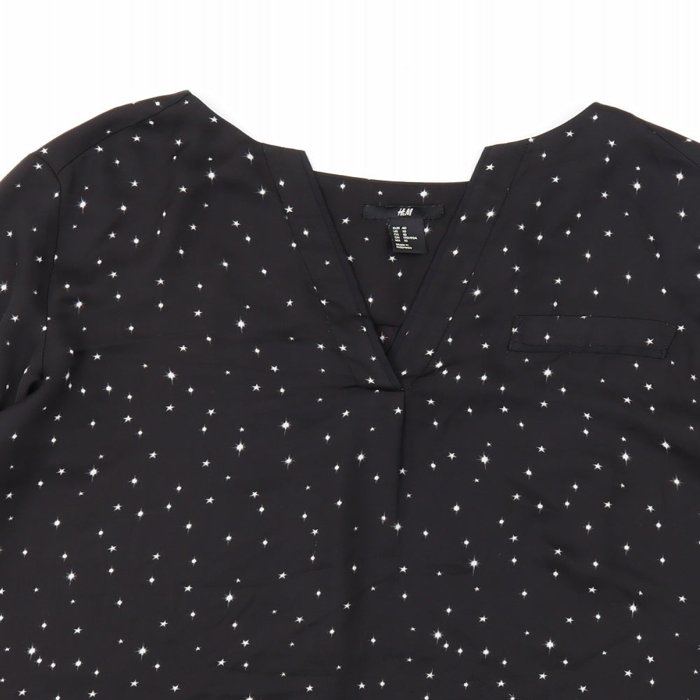 H&M Womens Black Geometric Polyester Basic Blouse Size 12 V-Neck - Stars