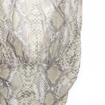 Boohoo Womens Green Animal Print Viscose Cropped Blouse Size 12 V-Neck - Snake print