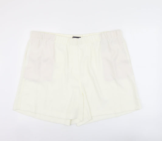 Marks and Spencer Womens Ivory Polyester Bermuda Shorts Size 24 L6 in Regular Pull On