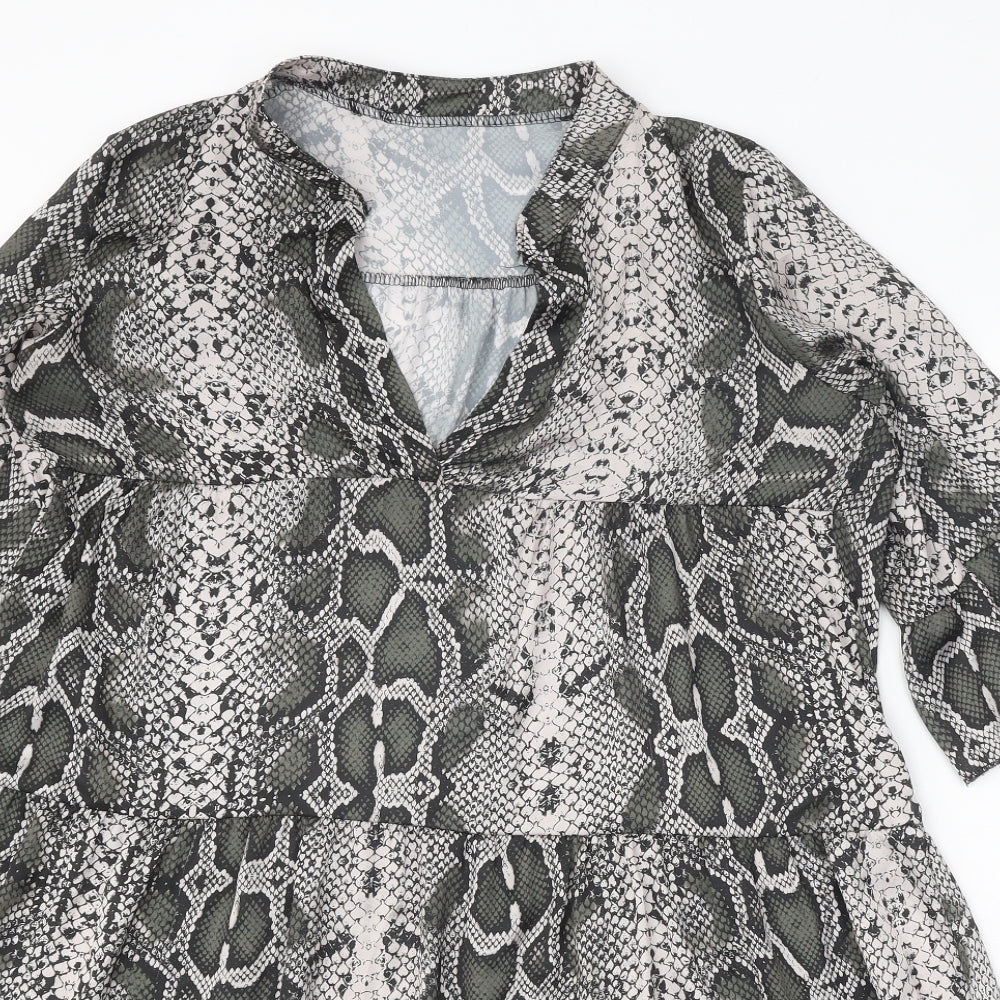 Preworn Womens Grey Animal Print Polyester A-Line One Size V-Neck Pullover - Snake Print