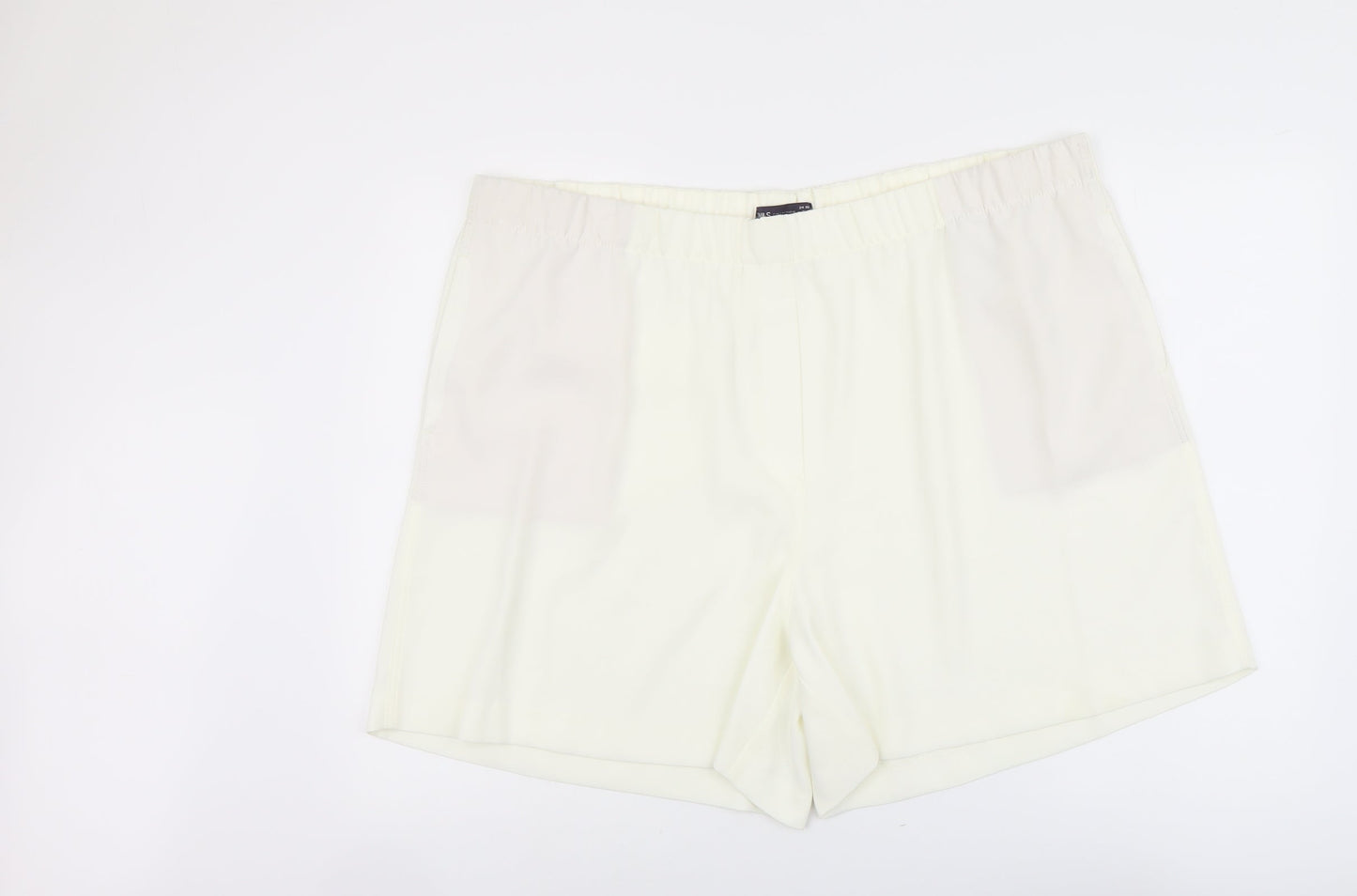Marks and Spencer Womens Ivory Polyester Basic Shorts Size 24 L5 in Regular Pull On